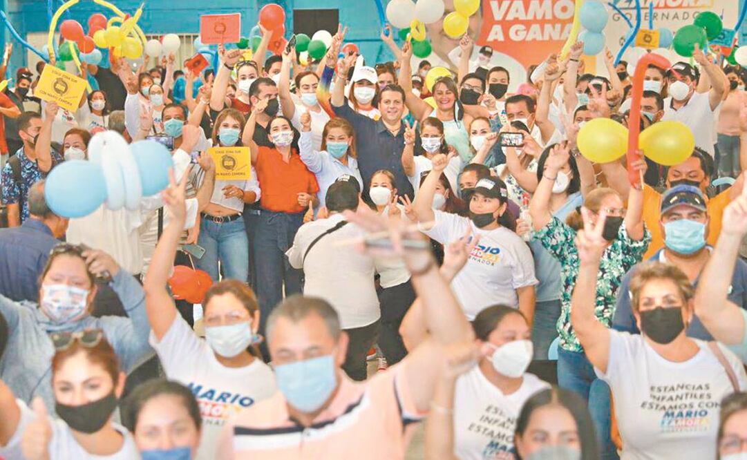 En reunión con personal de salud del estado, el aspirante a gobernador reconoció su labor en la lucha contra el Covid-19. Foto: Especial.