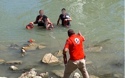 Rescatan a dos mujeres y un menor de edad en riesgo de ahogarse en el Río Bravo en Piedras Negras