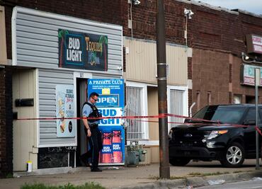 Hispanos, los 4 muertos tras tiroteo en bar de Kansas: autoridades