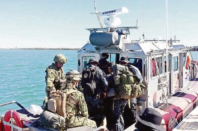 Marinos se enfrentan a traficantes en BC 