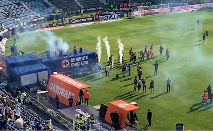 Cruz Azul protege a sus jugadores con gusano en forma de tren