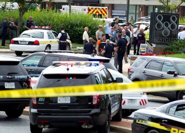 Sobreviviente relata en Twitter el "aterrador" tiroteo en periódico de Maryland