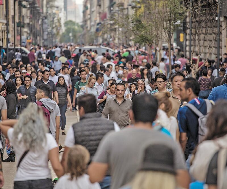 Del total de la población adulta urbana, 48.3% otorgó una calificación de 9 o 10 a la satisfacción actual con su vida. ARCHIVO EL UNIVERSAL