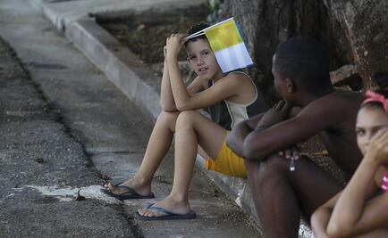 Cientos salen a calles de La Habana en espera del Papa