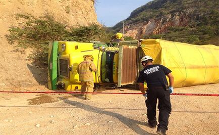 Volcadura de camión deja un muerto en Oaxaca