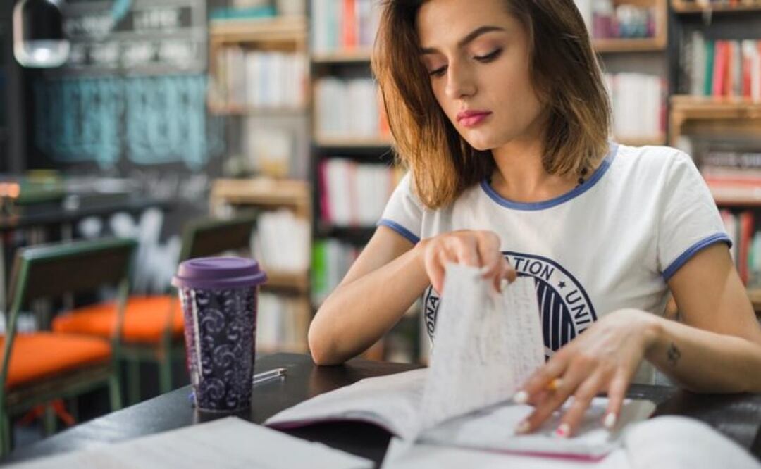 Retención de información en el cerebro | Fuente: Freepik.