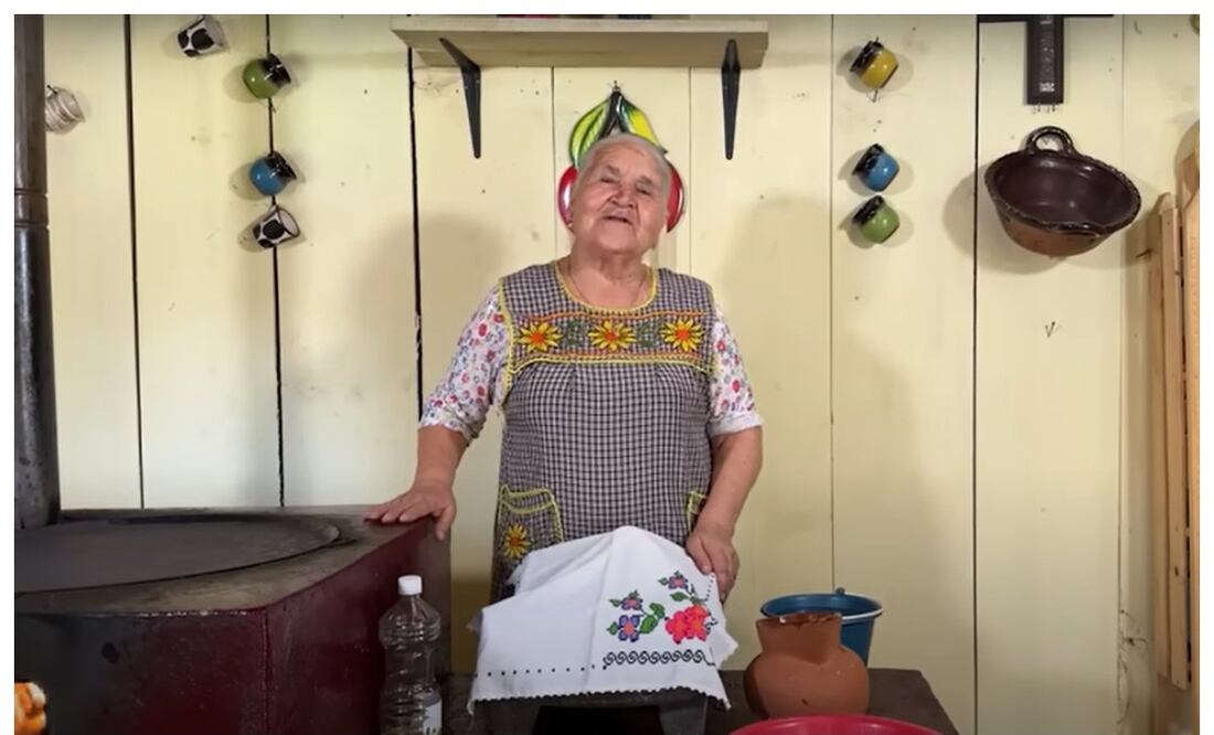 Para combatir el frío, prepara esta deliciosa receta sin carne que Doña Ángela compartió. Imagen: YouTube "De mi rancho a tu cocina"