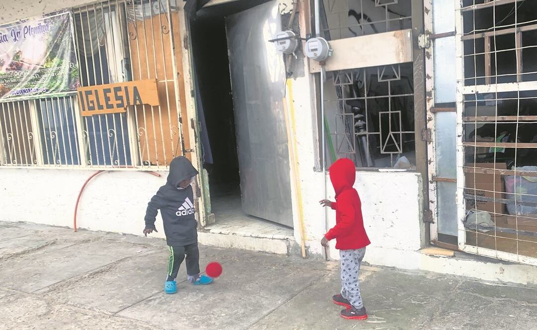 Los migrantes en la iglesia La Plenitud dicen sentirse tranquilos ahí. Foto: Paola Gamboa/ EL UNIVERSAL.