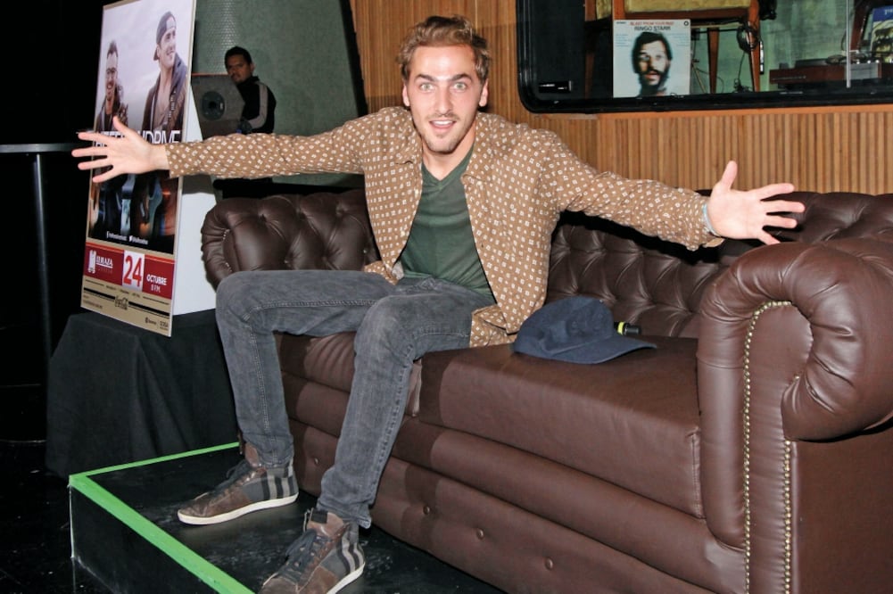 Con un renovado estilo presenta su álbum "Happy mistakes: Unplugged" (CARLOS MEJÍA. EL UNIVERSAL)