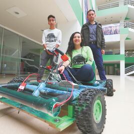 Arman gokarts para impulsar conocimiento