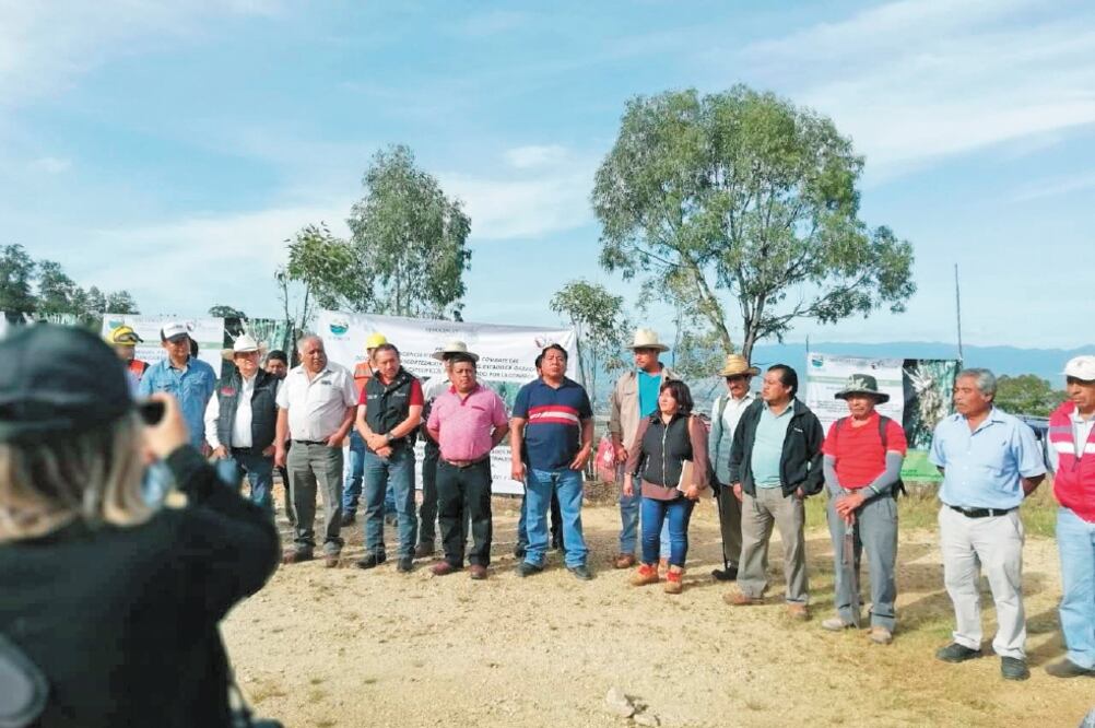 Pobladores de la cabecera municipal de Guelache y de sus agencias acordaron integrar un Concejo para administrar el ayuntamiento. Foto/CORTESÍA