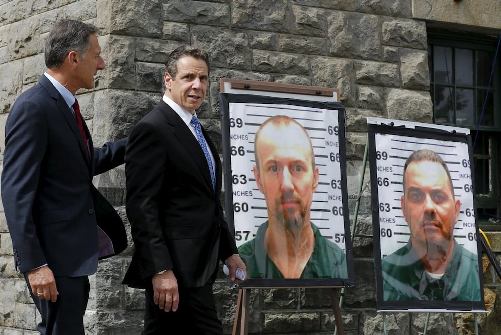David Sweat y Richard Matt se fugaron el pasado sábado del centro correccional Clinton, en la localidad de Dannemora, perforando las paredes de sus celdas y, por medio de un túnel y conductos internos, alcanzaron una alcantarilla  Foto: Reuters