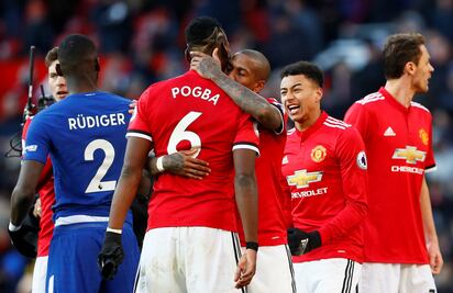 Manchester United remonta y vence al Chelsea 