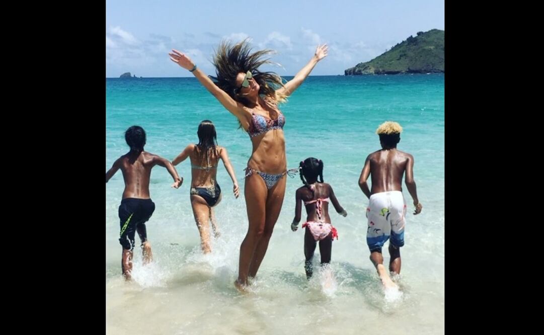 La modelo Heidi Klum es una de las famosas que han compartido en redes sociales sus curvas este verano. Foto: Instagram / Heidi Klum