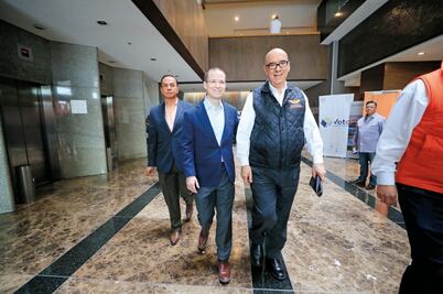 Anaya, por reforma para mejorar ley de independientes