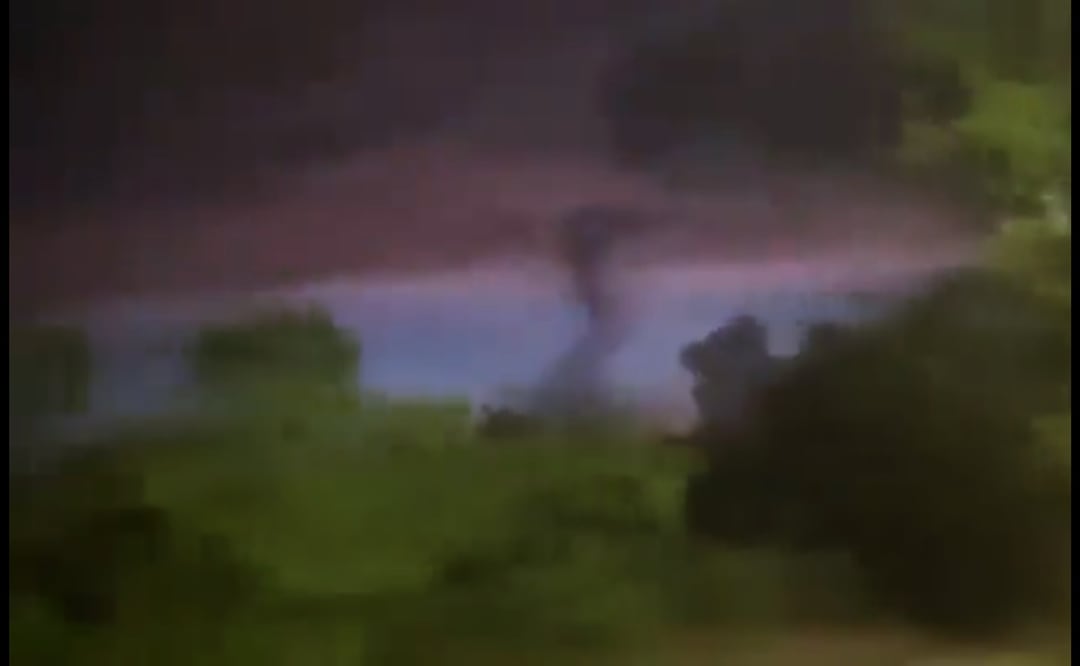 Captan torbellino en Coahuila. foto: Captura de pantalla, X, @NuevoVirales