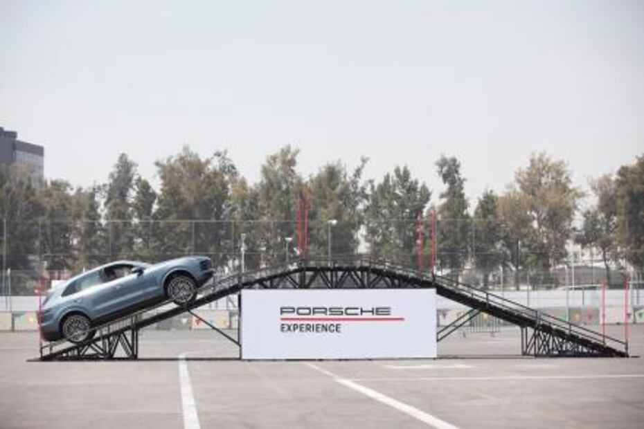 Porsche inaugura el Driving Experience México