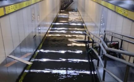 Metro La Raza amanece inundado por las fuertes lluvias en CDMX