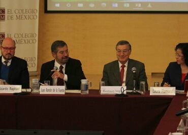 Realizan seminario sobre Federalismo Constitucional Mexicano en el Colmex