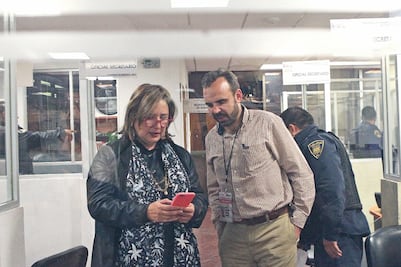 Juez consigna a escolta que agredió a Arne