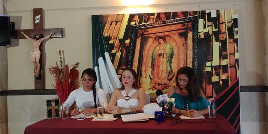 Víctimas de Succar Kuri exigen freno a película de Cuarón y Del Toro basada en el caso