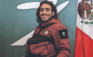 Arly Velásquez, el hombre que desafió los pronósticos médicos y representa a México en la nieve  