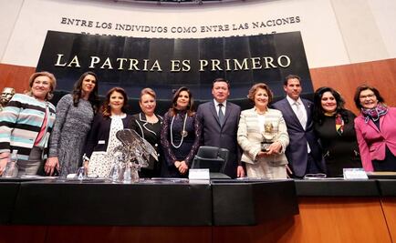 Senado premia a defensora de los derechos de la mujer