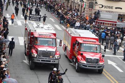 Encabeza “Fuerza México” desfile cívico-militar en Morelia