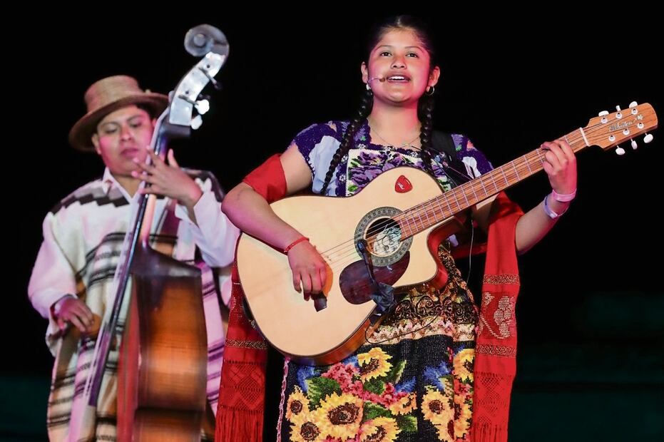 Los cantantes son conocidos por su creatividad e interpretación de las melodías antiguas que abordan temas históricos, religiosos y sociales. Foto: Especial