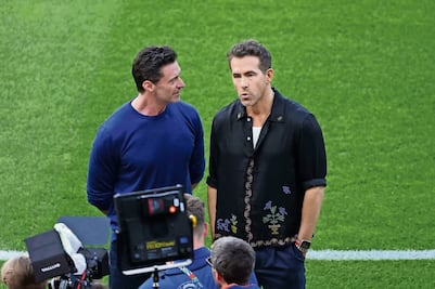 Hugh Jackman y Ryan Reynolds se reúnen en LA UEFA Euro 2024