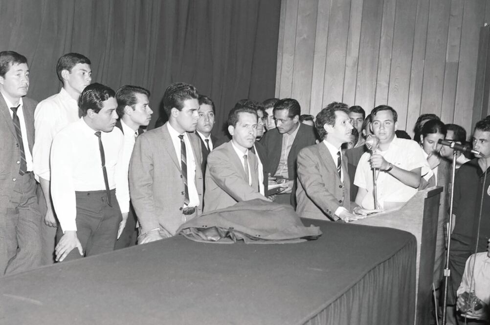 Juan José Arreola lo llamó ese día “general del canto” (IISUE/AHUNAM/COLECCIÓN RAÚL ESTRADA DISCUA)