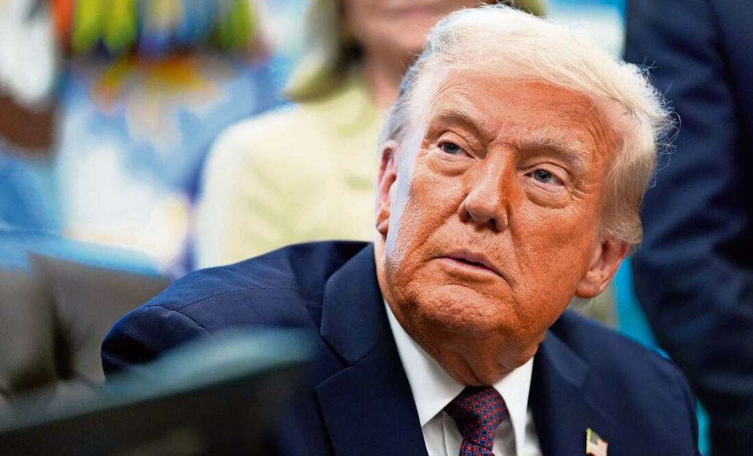 Donald Trump calificó de narcoterroristas a las 13 personas que fallecieron en los ataques a embarcaciones. Foto: Alex Brandon / AP