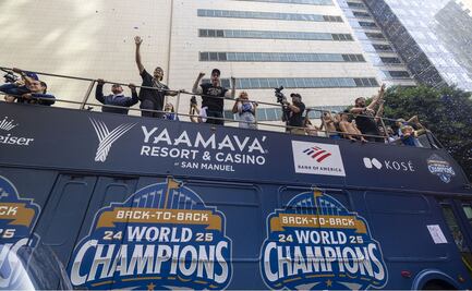 Los Ángeles Dodgers celebran bicampeonato con desfile junto a su afición