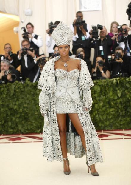 Te contamos todo sobre el vestido de Rihanna en la MET Gala 2018