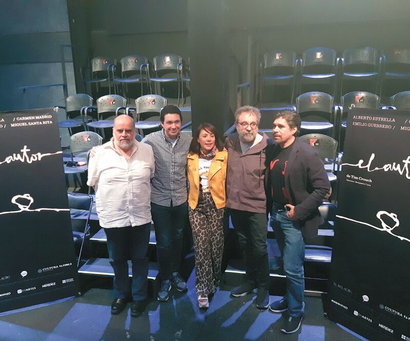 Los actores Emilio Guerrero, Miguel Santa Rita, Carmen Madrid, el director Benjamín Cann y Alberto Estrella. Foto: SUGHEY BAÑOS. EL UNIVERSAL