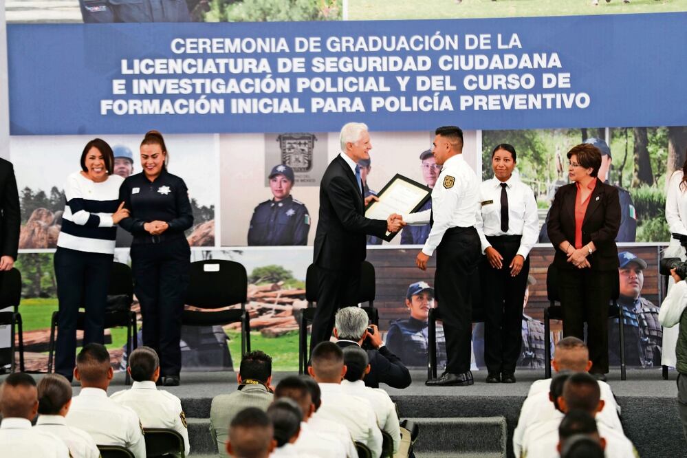 El gobernador Alfredo del Mazo presidió la graduación de policías mexiquenses. Foto: Jorge Alvarado / El Universal