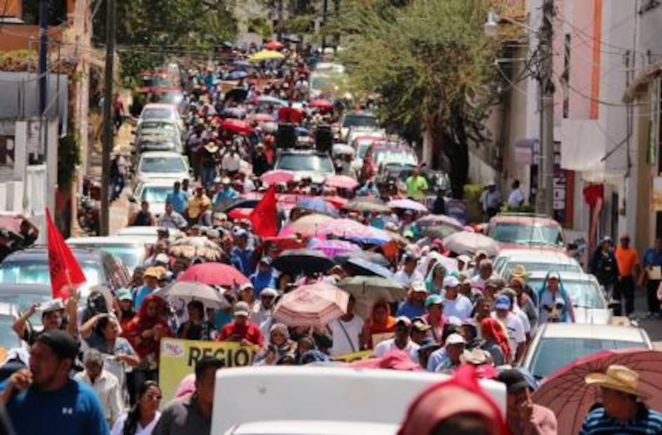 Protestan contra reforma educativa en 4 estados