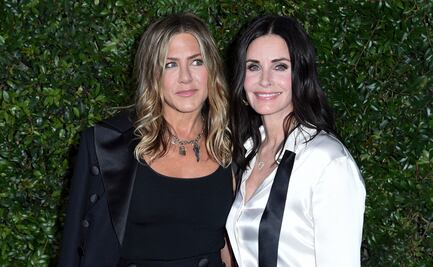 Aniston y Cox llaman a usar cubrebocas contra el Covid