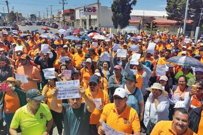 Docentes se declaran en paro por falta de pago