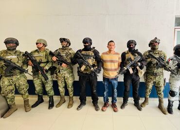 Aseguran 150 vehículos y autopartes durante cateo en Iztapalapa; detienen a sujeto