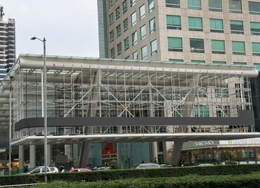 Investigan posible instalación de pantalla publicitaria en Arcos Bosques, Cuajimalpa; vecinos alertan a autoridades