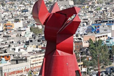 Senador perredista justifica su Coyote de Neza de ¿5 millones...?