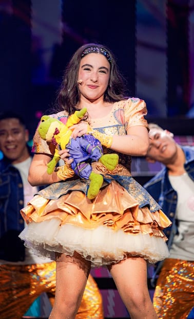 Lara Campos durante su presentación en la Movistar Arena de Bogotá.
Foto: Especial.