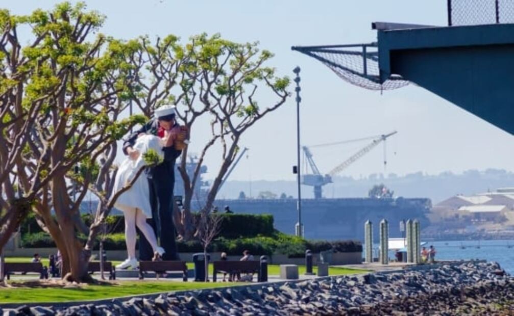 Día del libro, el beso, la bici y otras cosas que se celebran en abril