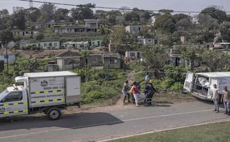 Tiroteo durante una fiesta en Sudáfrica deja 11 muertos; hay una mujer embarazada entre las víctimas