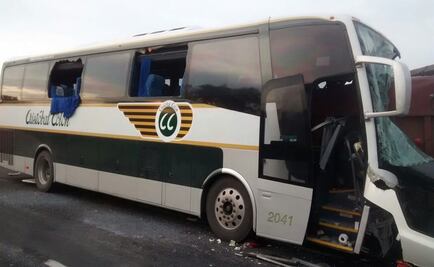 Choque de autobús deja un muerto y 16 heridos en Veracruz 