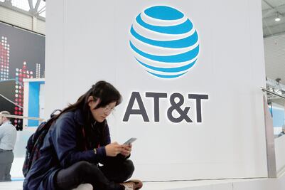 Invitan a AT&T a desinvertir en Sky, dicen expertos