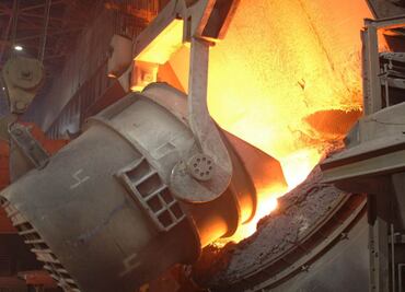 Altos Hornos anuncia recorte de inversiones y empleos