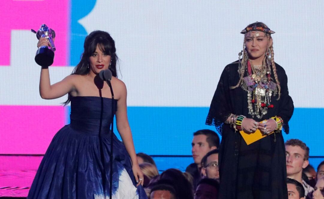 Camila Cabello se llevó el premio de Video del Año  FOTO: REUTERS