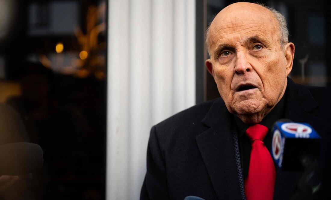 Rudy Giuliani negó los cargos en Arizona el 21 de mayo de 2024 de estar involucrados en un complot para subvertir las elecciones presidenciales de 2020. Foto: AFP